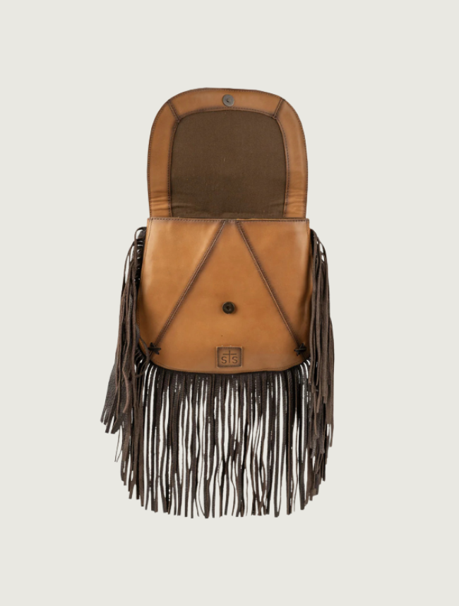 STS Ranchwear Chaynee Valley saddlebag — front view, open