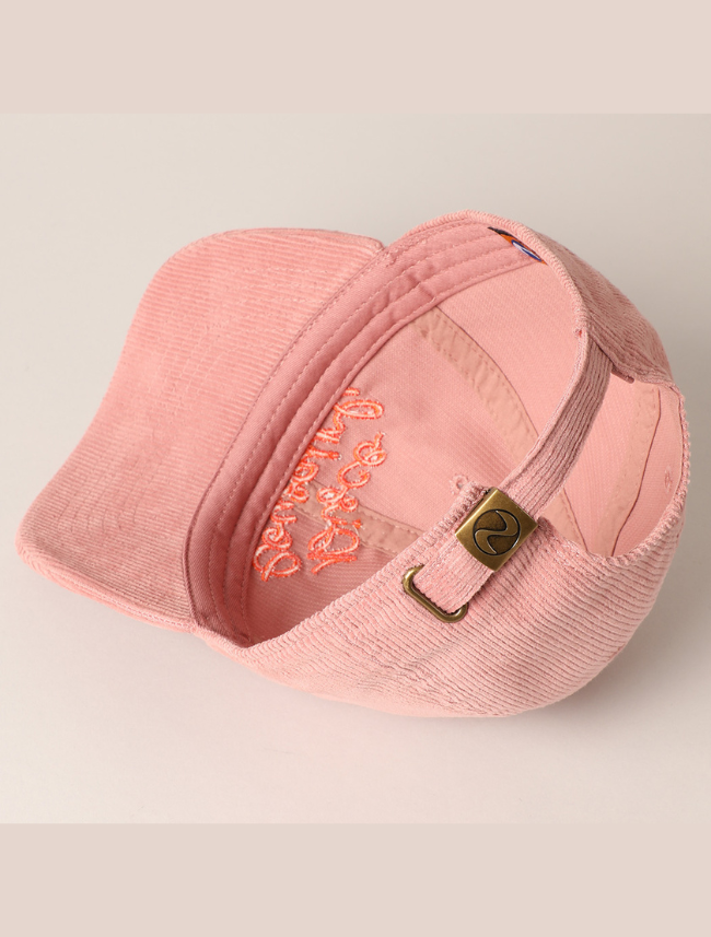 Western-inspired glitter trucker hat with snapback closure, styled for a fun, retro cowgirl look.