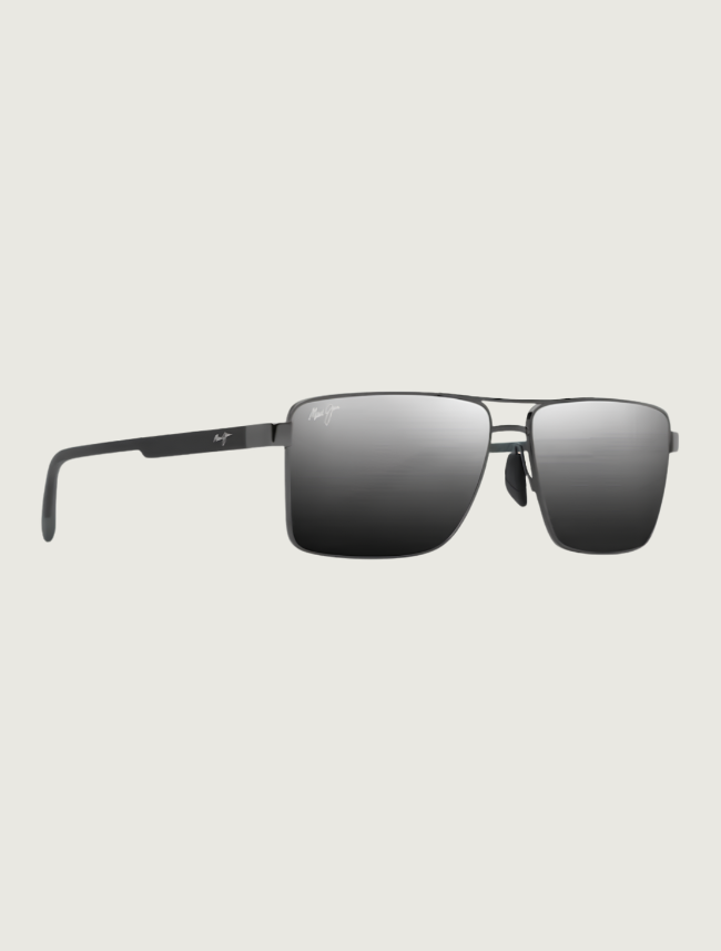 Maui Jim Piha sunglasses in Shiny Gunmetal with Black / Dual Mirror Silver to Black — quarter view