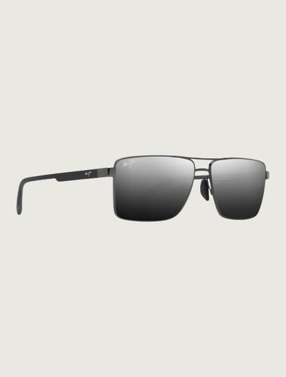 Maui Jim Piha sunglasses in Shiny Gunmetal with Black / Dual Mirror Silver to Black — quarter view