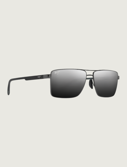 Maui Jim Piha sunglasses in Shiny Gunmetal with Black / Dual Mirror Silver to Black — quarter view