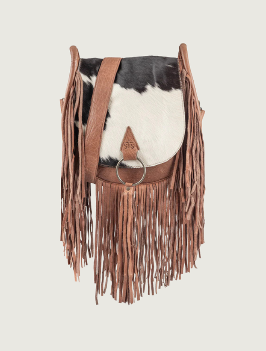 STS Ranchwear Indie cowhide saddlebag — front view, closed