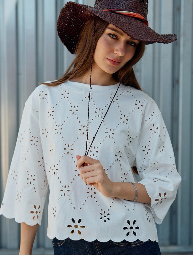 Raisonnel Eyelet Embroidered Scallop Hem Tee