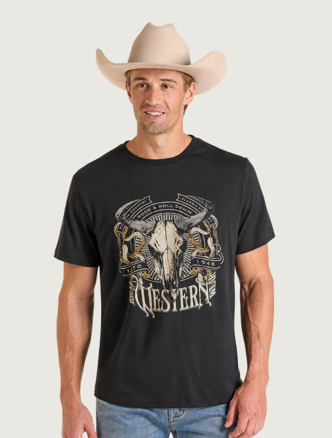 Man in a light cowboy hat wearing the black steer-skull Western graphic tee, front view