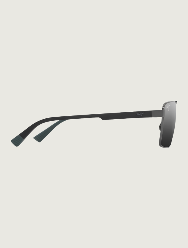 Maui Jim Piha sunglasses in Shiny Gunmetal with Black / Dual Mirror Silver to Black — side view