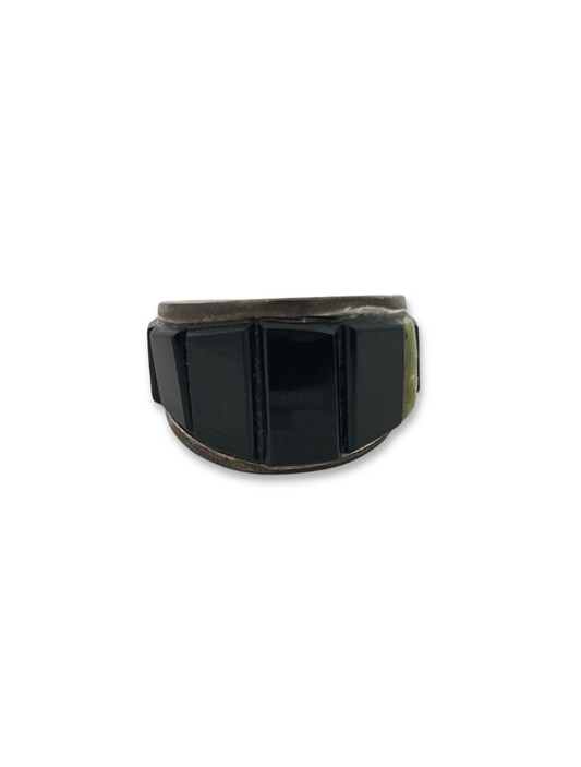 Front view of Na Na Ping sterling silver ring